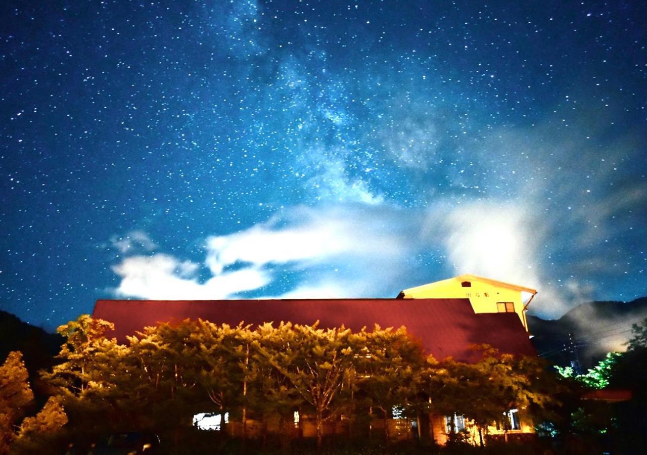 Отель 筋肉と自然と遊ぶ宿 田島館 Такаяма Экстерьер фото